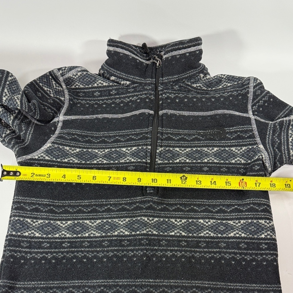 The North Face Black and Gray Patterned Zip-Up Sweater - Picture 3 of 8